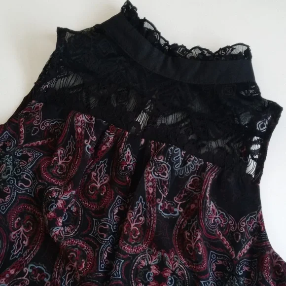 NWT BCBGeneration Women’s Laced Black & Purple Paisley Sleeveless Short Romper S - Picture 5 of 16